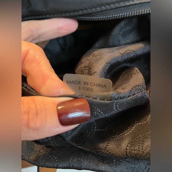 MICHAEL KORS Saffiano Leather Trimmed Nylon Large Shoulder Bag Black Tan - Picture 4 of 15